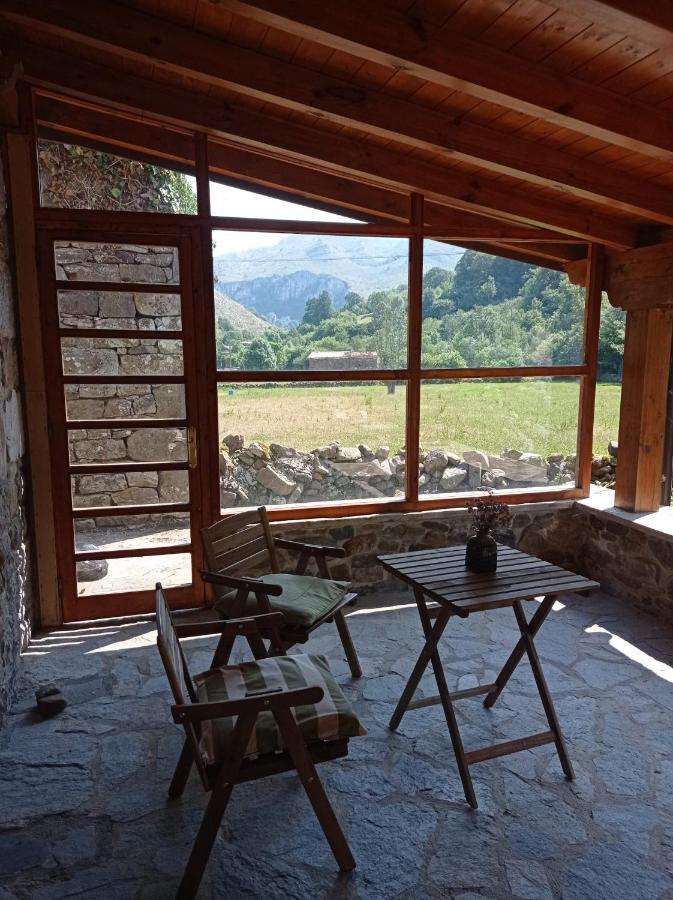 Amplia y cómoda casa de piedra con porche y jardín San Roque de Ríomiera Exterior foto