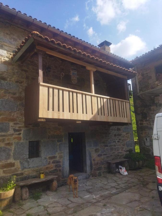 Amplia y cómoda casa de piedra con porche y jardín San Roque de Ríomiera Exterior foto