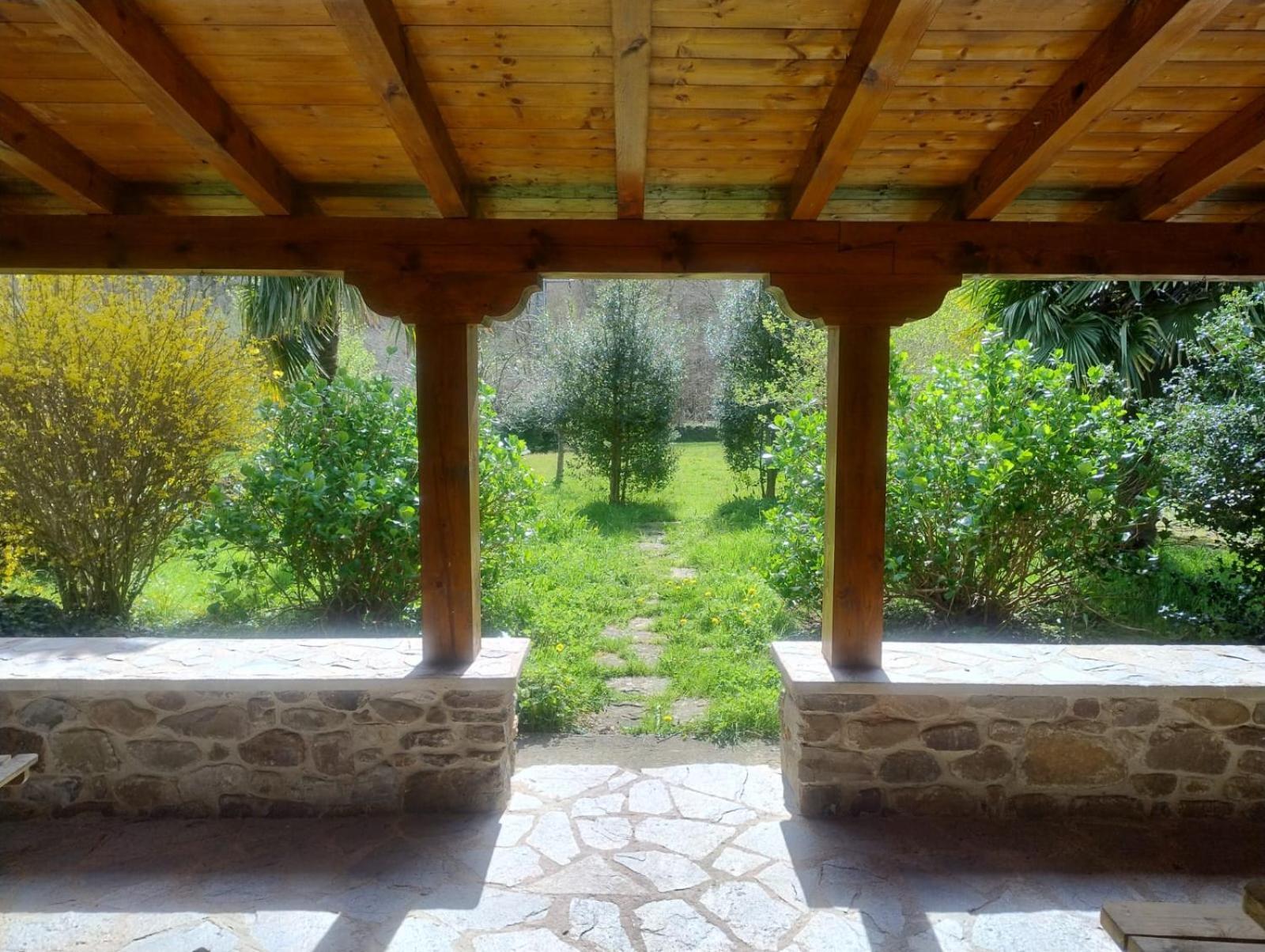 Amplia y cómoda casa de piedra con porche y jardín San Roque de Ríomiera Exterior foto